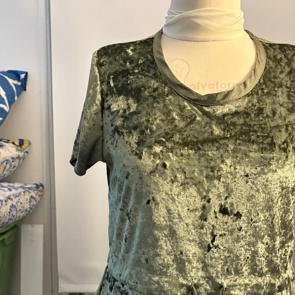 Luxurious Olive Velvet Short Sleeve Top - Picture 3 of 10
